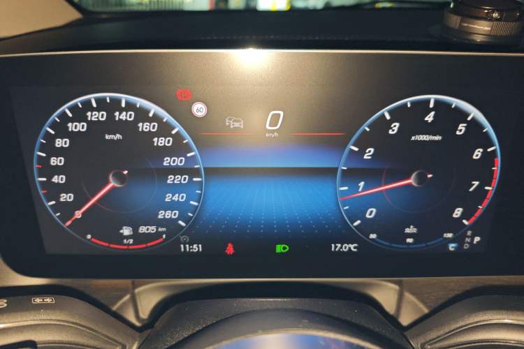 Used Mercedes-Benz Vito 2024 2.0T Elite Version 7 Seats Instrument Cluster