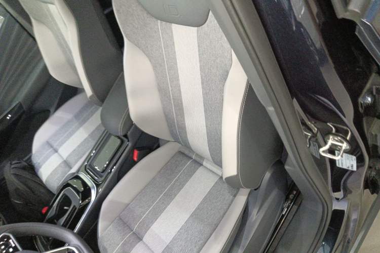 Used Volkswagen ID.4 CROZZ 2025 Pure Edition
