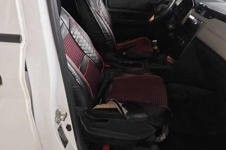 Used Wuling Zhengcheng 2021 1.5T Manual Comfort Version Right Front Seat