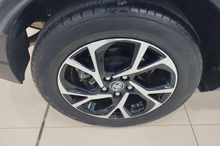 Used Toyota C-HR 2018 2.0L Leading with Sunroof China VI Standard Exterior 8