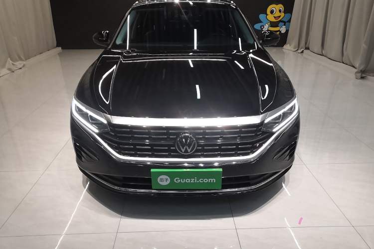 Used Volkswagen Passat 2023 Facelift 330TSI Luxury Edition
