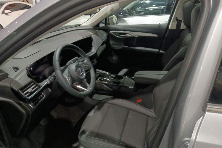 Used Buick Envision 2025 25T Entry-Grade Platinum Edition
