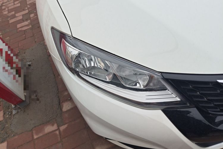 Used Nissan Tiida 2019 1.6L CVT Smart Drive Version China VI Standard Right Front Headlight