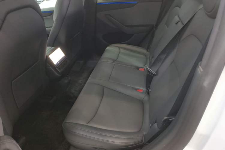 Used Tesla Model Y 2026 Rear-Drive Model
