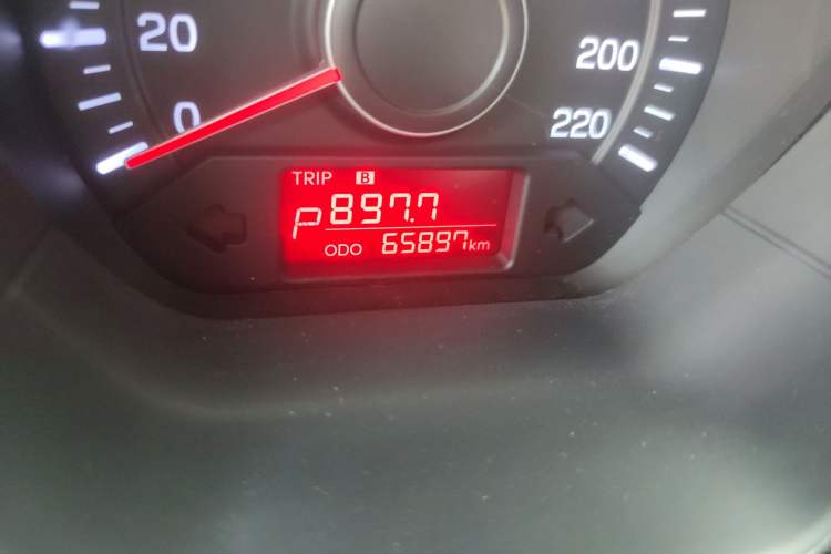 Used Kia K2 2012 Hatchback 1.4L Automatic Cool Edition Odometer Close Up