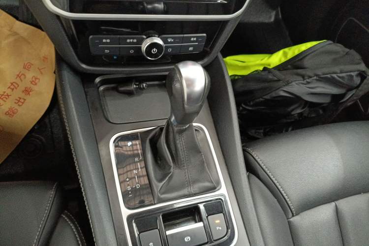 Used BYD Song MAX 2018 1.5T Automatic Smart Connect Elite Model with 6 Seats