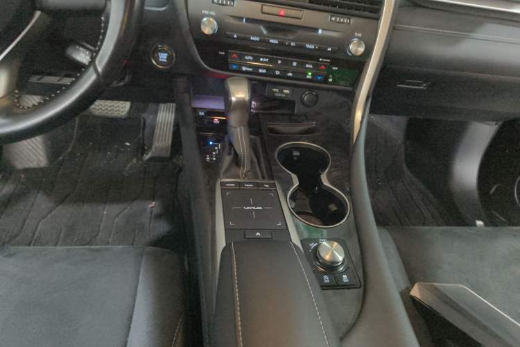 Used Lexus RX 2020 Revised Version 300 Two-Wheel Drive Elite Edition Gear Lever