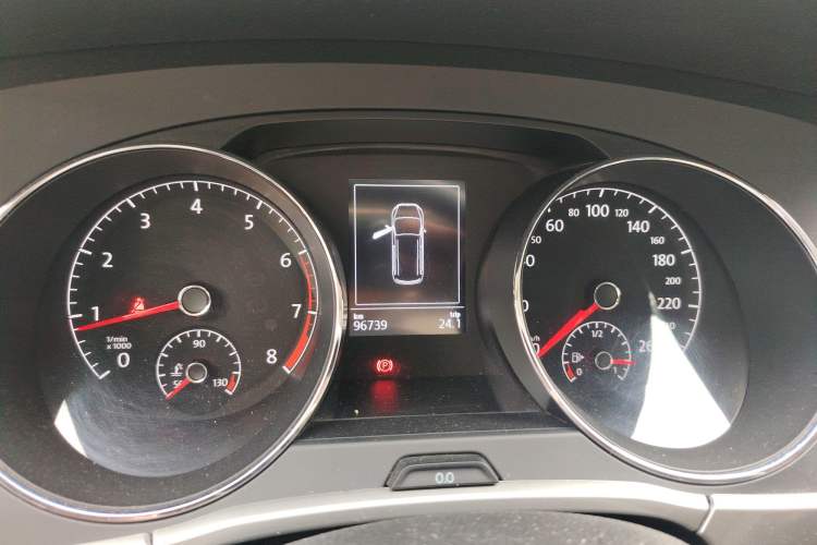 Used Volkswagen Touran 2016 Volkswagen Touran L 280TSI Manual Trend Edition