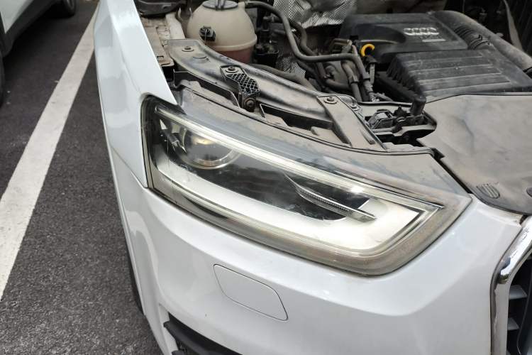 Used Audi Q3 2016 30 TFSI Collector's Edition Comfort Model Right Front Headlight