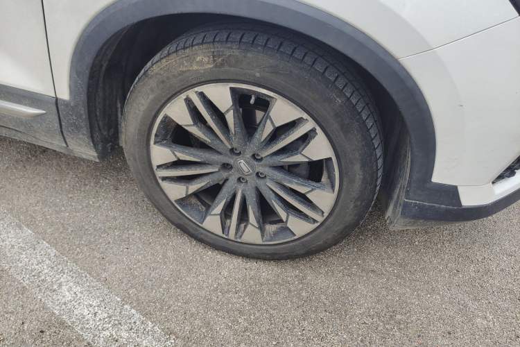 Used Bestune T77 2020 PRO 280 TID Automatic Luxury Model Right Front Wheel Hub