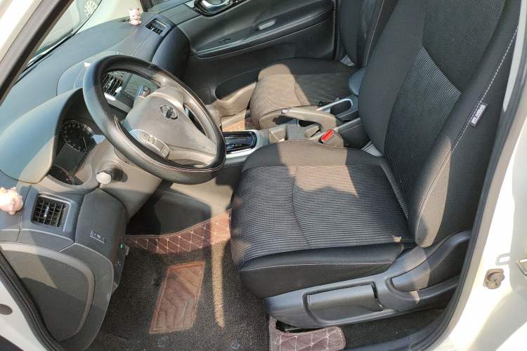 Used Nissan Tiida 2016 1.6L CVT Cool Dynamic Edition
