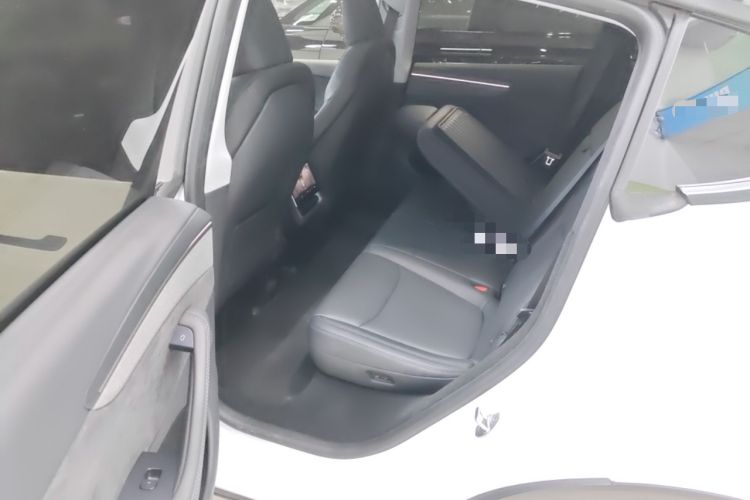 Used Tesla Model Y 2025 Long-Range All-Wheel Drive First Edition
