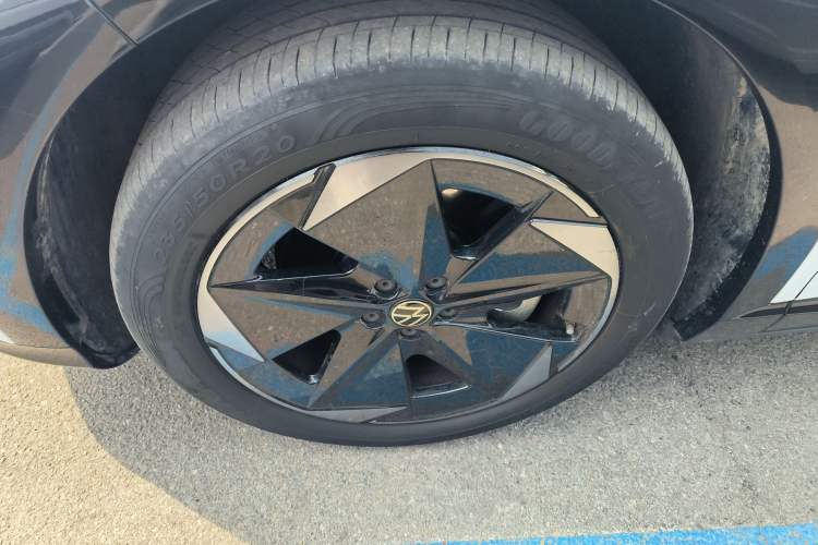 Used Volkswagen ID.UNYX 2024 Pro Long-Range Version
