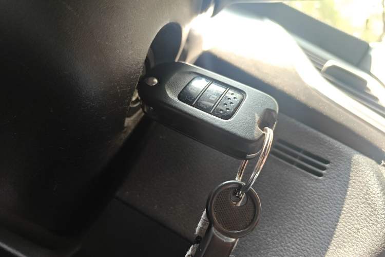 Used Honda Jade 2013 1.8L automatic Comfort version 5 seats