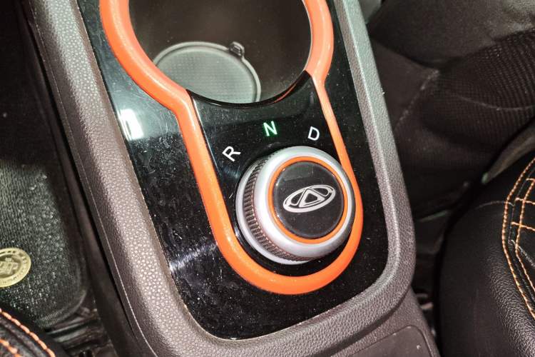 Used Chery Little Ant 2021 200 000 Yuan "Ant Fan" Edition Energized Version NMC Lithium Battery 301 km Gear Lever