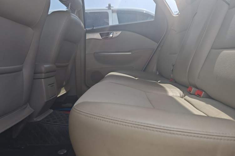 Used Buick Excelle 2015 1.5L Automatic Classic Model
