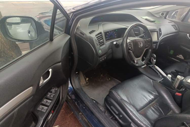 Used Honda Civic 2014 1.8L automatic luxury edition Driver Seat