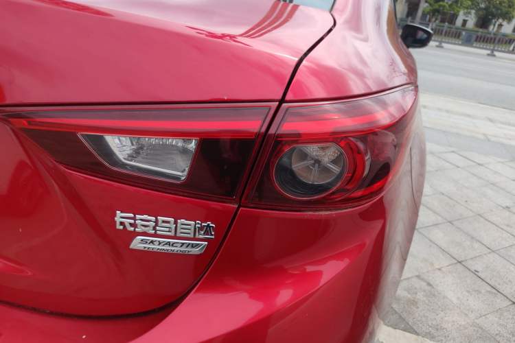 Used Mazda 3 Axela 2017 Sedan 1.5L Automatic Luxury Model Emission Standard China V