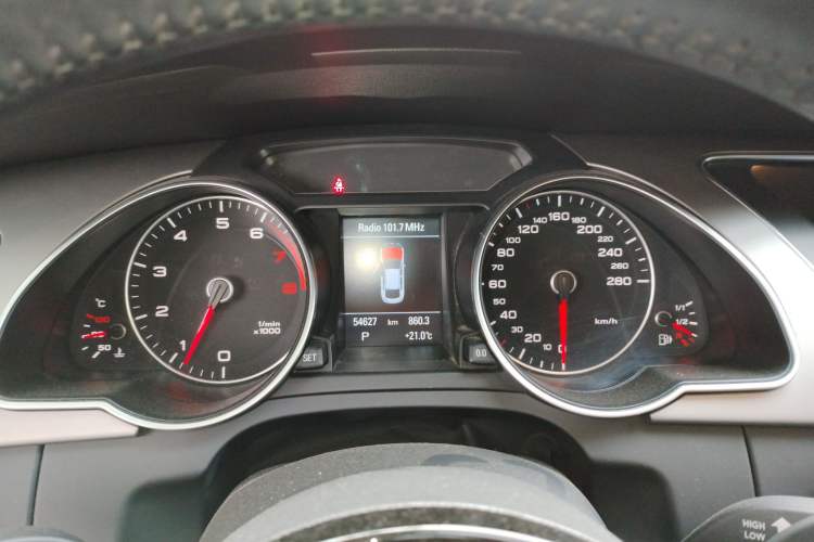 Used Audi A5 2014 Sportback 45 TFSI Instrument Cluster