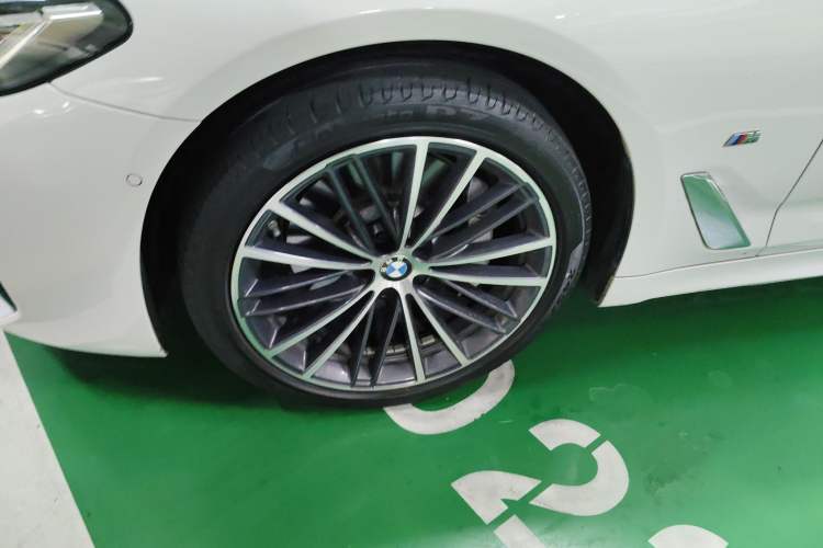 Used BMW 5 Series 2022 Restyled 530Li Leading Edition M Sport Package
