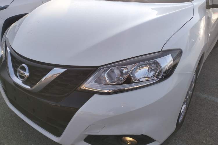 Used Nissan Tiida 2016 1.6L CVT Cool Dynamic Edition Left Front Headlight