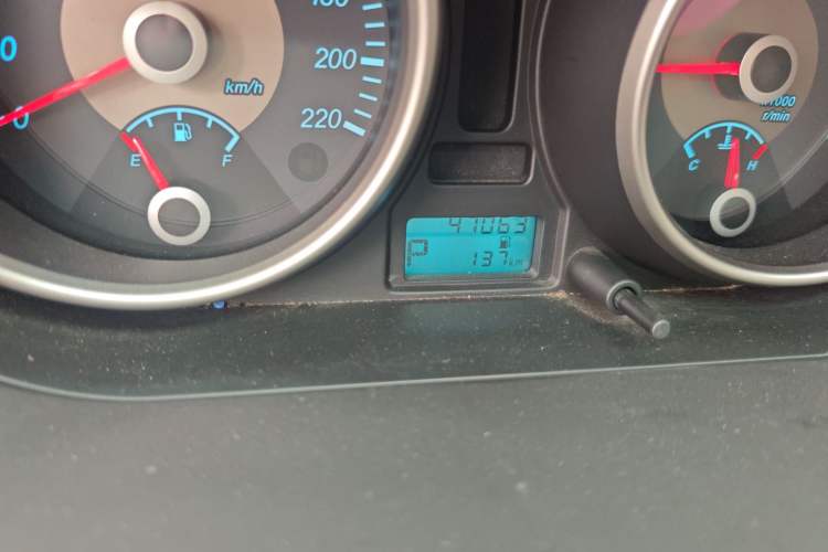 Used Buick Excelle 2013 1.5L Automatic Luxury Model Odometer Close Up