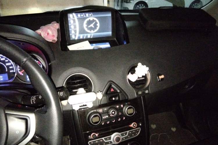 Used Renault Koleos 2012 2.5L Two-Wheel Drive Comfort Edition with Navigation