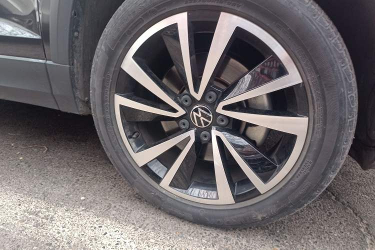 Used Volkswagen Tharu 2022 280TSI Two-Wheel-Drive Luxury Edition