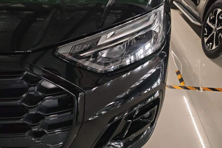 Used Audi Q5L 2022 40T Fashionable and Dynamic Model
