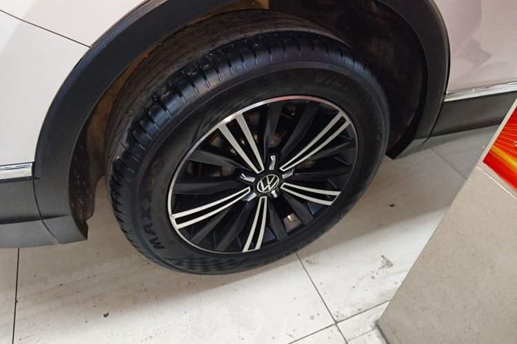 Used Volkswagen Tiguan L 2021 330TSI Automatic Two-Wheel Drive Smart Edition
