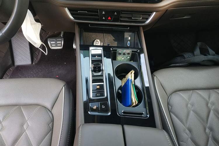 Used Volkswagen Viloran 2023 380TSI Prestige Edition
