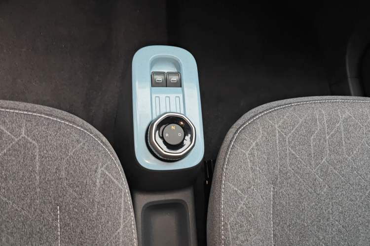 Used Geely Galaxy Panda 2024 Panda Mini 200km Endurance Bear
