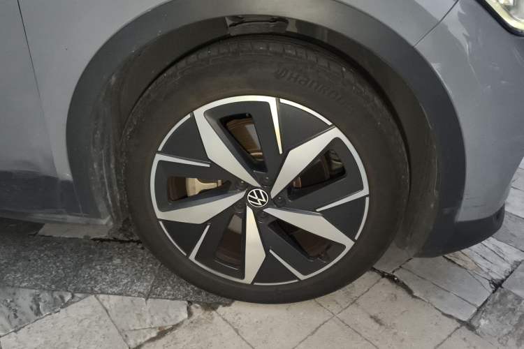 Used Volkswagen ID.4 CROZZ 2021 Long-Range PRO Two-Wheel Drive Version
