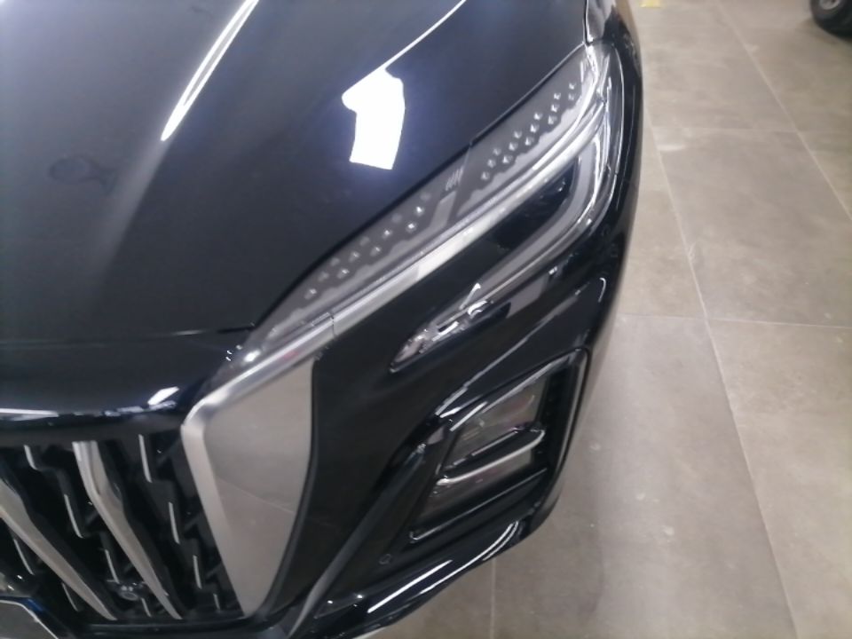 Hongqi HS3 PHEV 2025 Model 117km Jingwei Edition — снимка 8