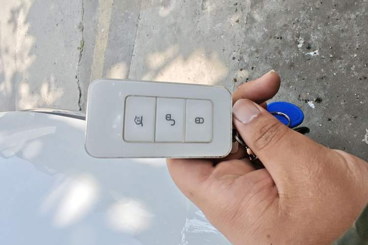 Used BYD Tang New Energy 2019 DM 2.0T All-Wheel Drive Connected Innovation Edition 7 Seats China VI Standard Vehicle Key