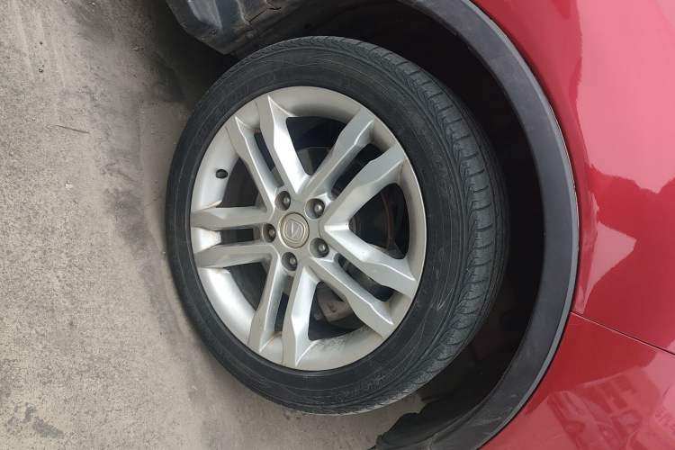 Used CHANGAN CS35 2017 1.6L Automatic Luxury Model Right Front Wheel Hub