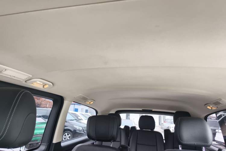 Used Mercedes-Benz Vito 2016 2.0T Business Edition Headliner