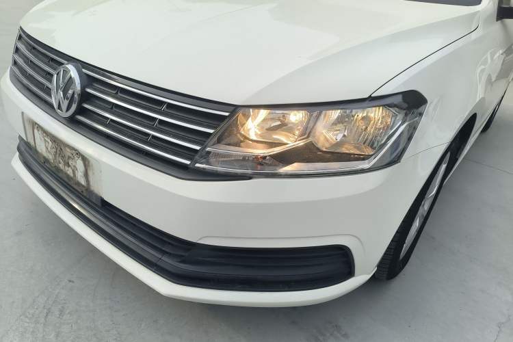 Used Volkswagen Lavida 2017 1.6L Automatic Fashion Edition Left Front Headlight