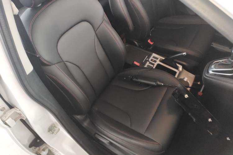 Used Haval H6 2016 Upgraded Model 1.5T Automatic Two-Wheel Drive Elite Version