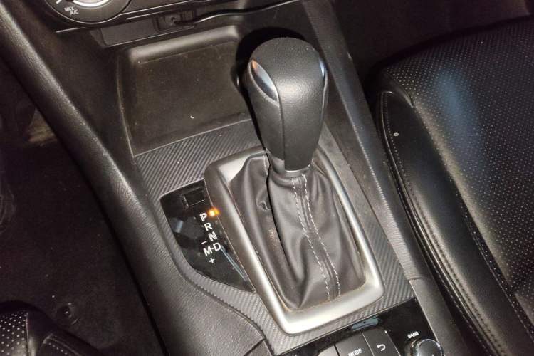 Used Mazda 3 Axela 2017 Hatchback 1.5L Automatic Comfort Model Emission Standard China V