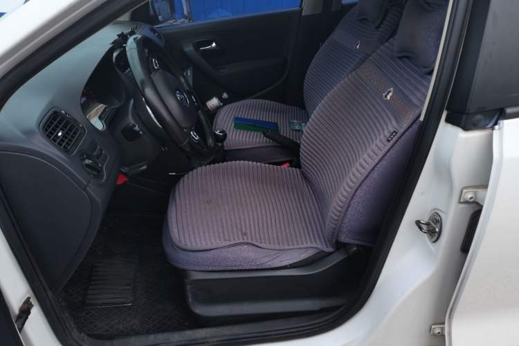 Used Volkswagen Polo 2011 1.4L Manual ZhiLe Edition Left Front Seat