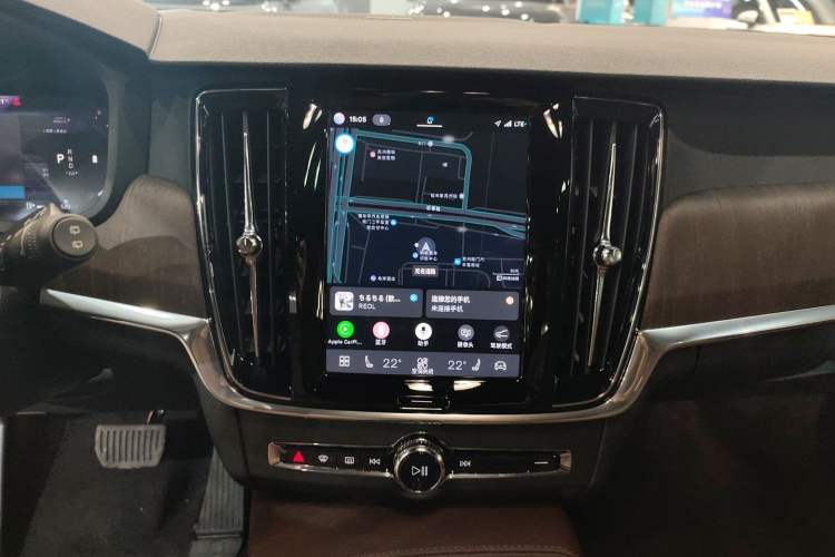 Used Volvo V90 2022 Cross Country B5 AWD Smart Range Edition
