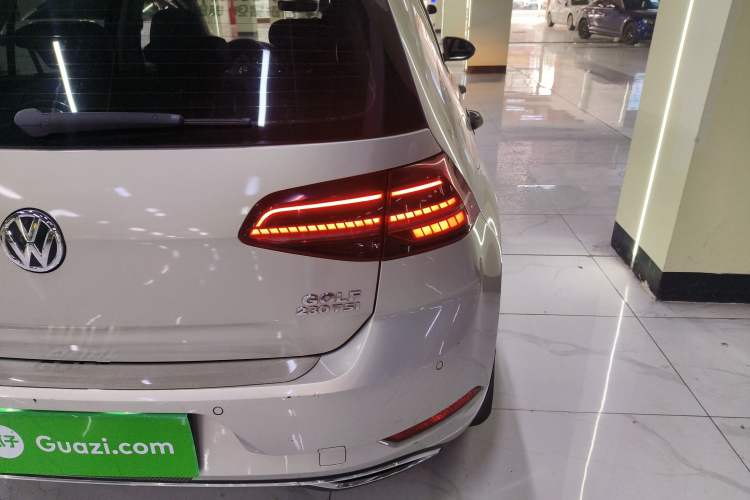 Used Volkswagen Golf 2018 230TSI Automatic Luxury Version