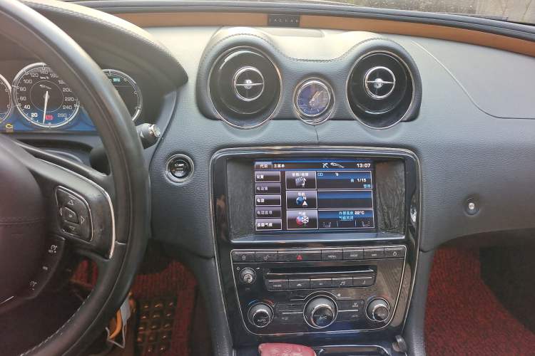 Used Jaguar XJ 2013 XJL 2.0T Elegance Business Edition
