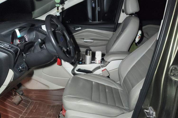 Used Ford Kuga 2013 2.0L GTDi Four-Wheel-Drive Elite Model Left Front Seat