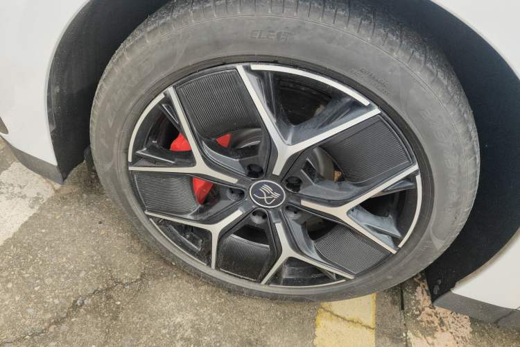 Used BYD Han 2023 EV Champion Edition 715KM Front-Drive Prestige Model Left Front Wheel Hub