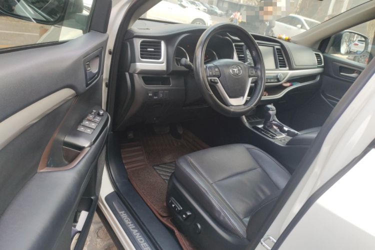 Used Toyota Highlander 2017 2.0T Four-Wheel Drive Luxury Edition 7 Seats
