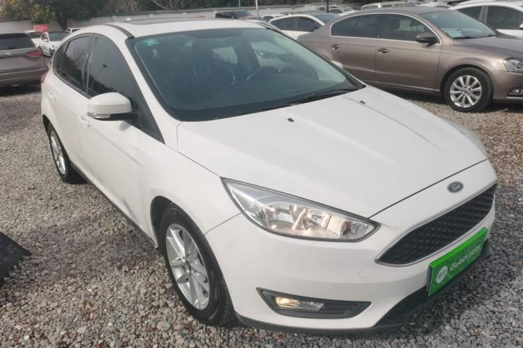 Used Ford Focus 2018 Hatchback Classic 1.6L Manual Fashion Edition SmartDrive Version
