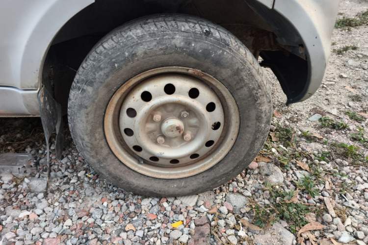 Used Wuling Rongguang 2011 1.2L Base Version
