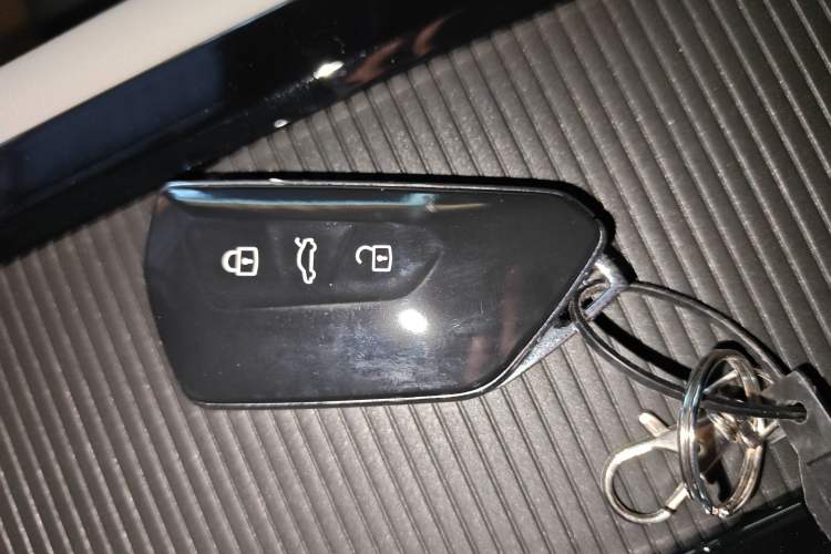 Used Volkswagen Teramont 2024 380TSI Four-Wheel Drive Longxiang Edition Vehicle Key